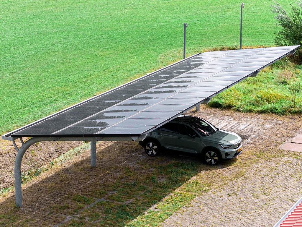 In vijf stappen een carport met zonnepanelen